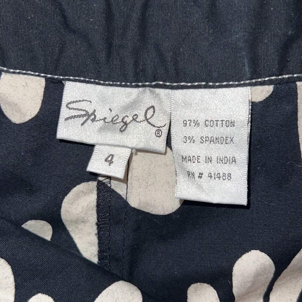 high waisted floral shorts - Picture 5 of 5